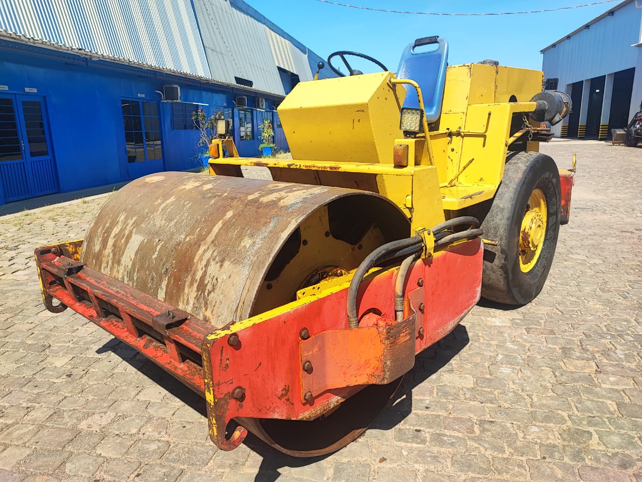 Dynapac CA15D – Rolo Compactador